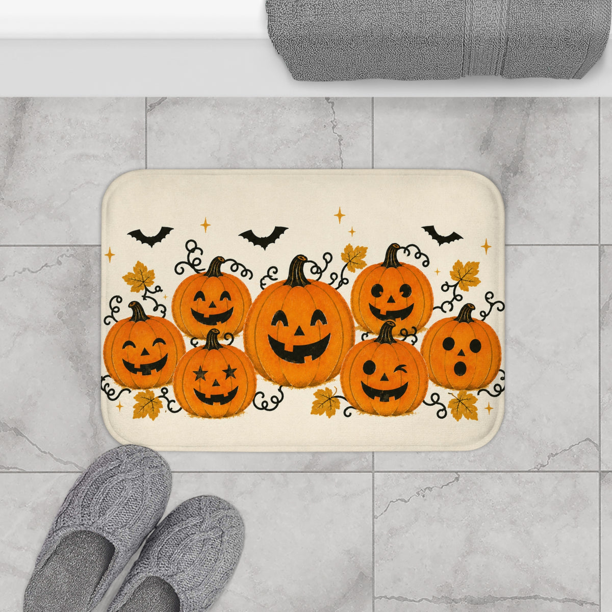 Pumpkin Patch Halloween Bath Mat – Jack-o'-Lanterns & Bats